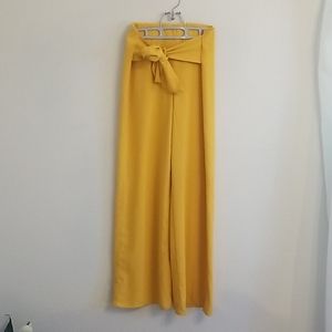 Wide leg Yellow Pants
